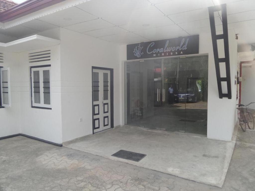 Coralworld Hotel Mirissa Bagian luar foto
