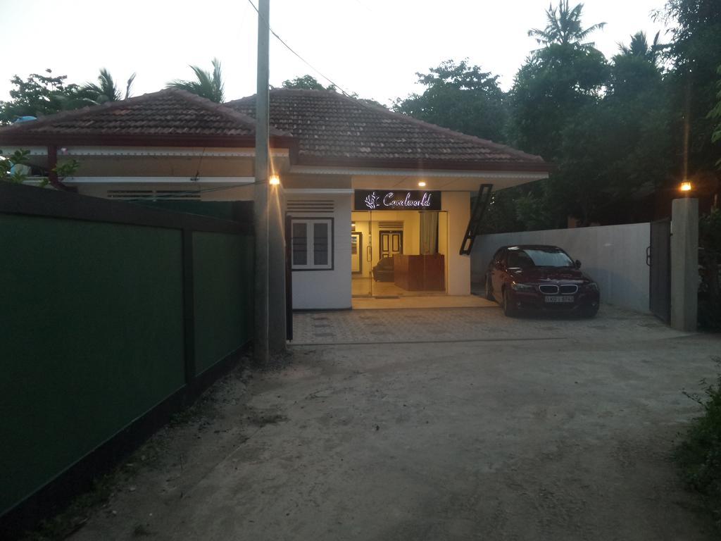 Coralworld Hotel Mirissa Bagian luar foto