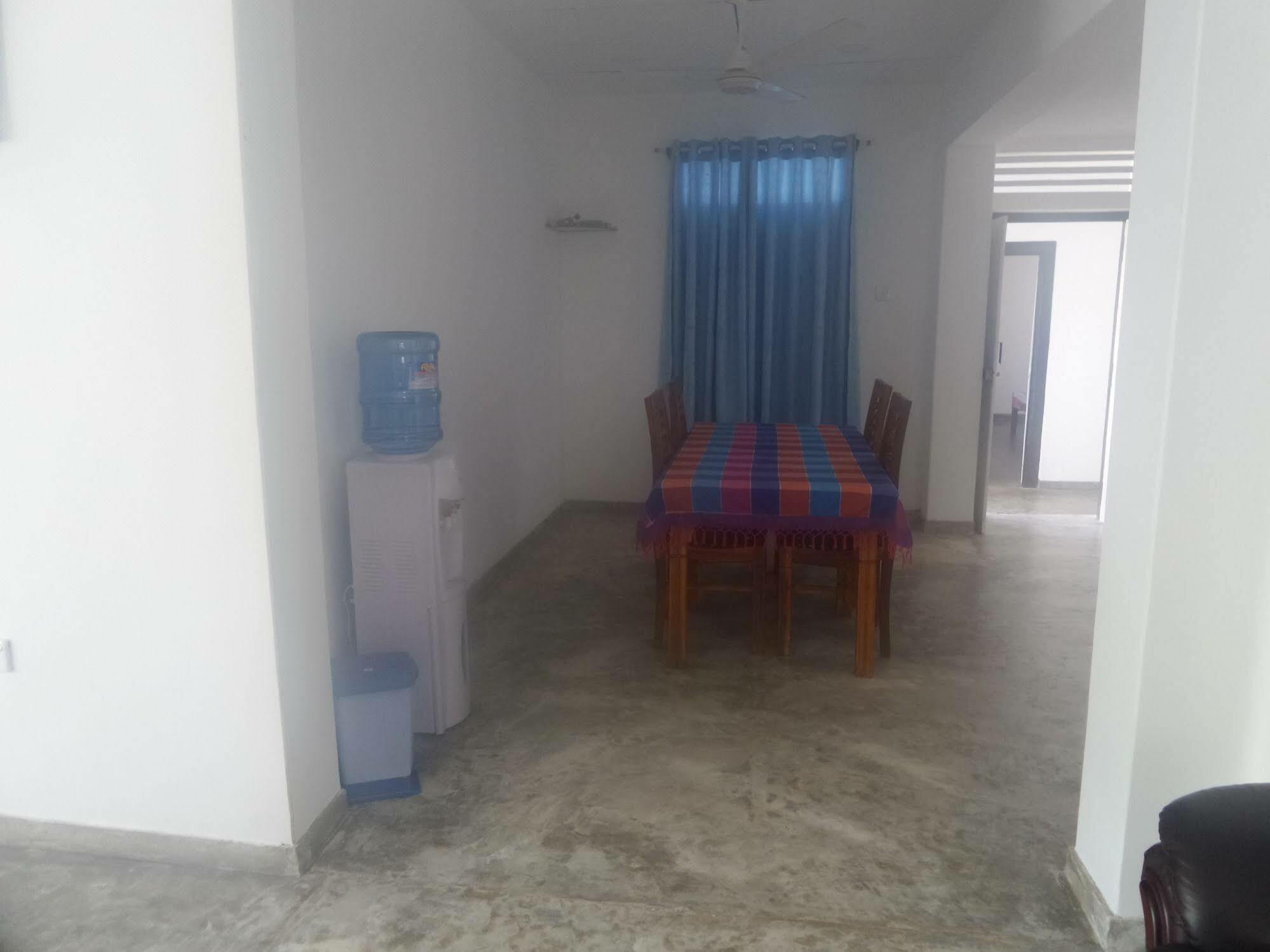 Coralworld Hotel Mirissa Bagian luar foto